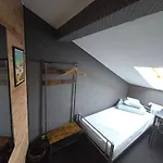 Auberge de jeunesse Rooms4rest Biz Skibicka Budynek 2 - Private For Tourists *