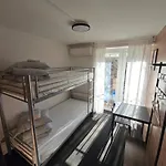 Auberge de jeunesse Rooms4rest Biz Skibicka Budynek 2 - Private For Tourists