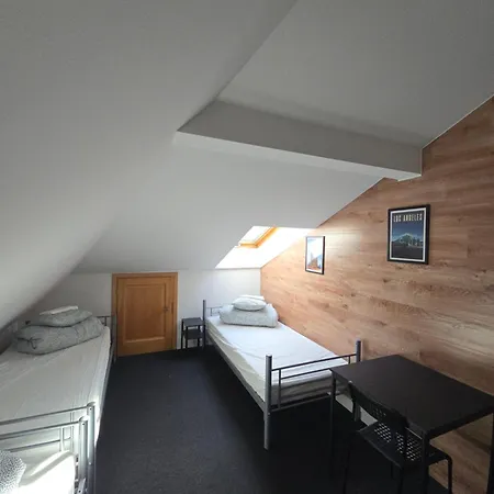 Rooms4rest Biz Skibicka Budynek 2 - Private For Tourists Albergue *