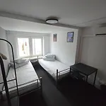 Rooms4rest Biz Skibicka Budynek 2 - Private For Tourists Hostel Warschau
