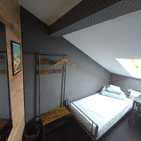Hostel Rooms4rest Biz Skibicka Budynek 2 - Private For Tourists *