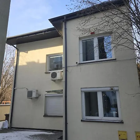 호스텔 Rooms4rest Biz Skibicka Budynek 2 - Private For Tourists