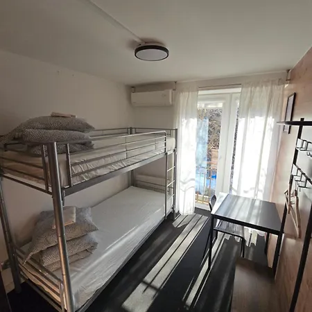 Hostel Rooms4rest Biz Skibicka Budynek 2 - Private For Tourists