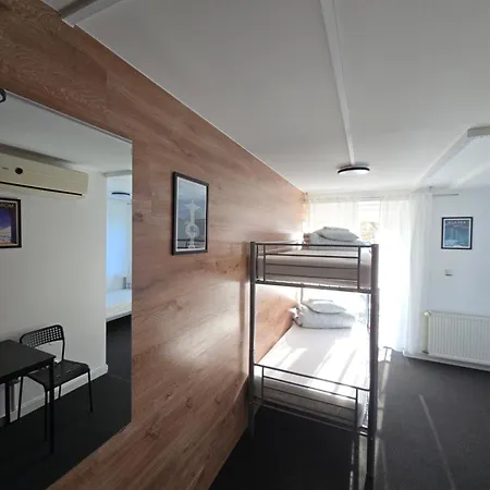 Rooms4rest Biz Skibicka Budynek 2 - Private For Tourists Warschau