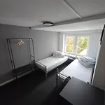Rooms4rest Biz Skibicka Budynek 2 - Private For Tourists 旅馆 华沙