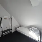 旅馆 Rooms4rest Biz Skibicka Budynek 2 - Private For Tourists 华沙