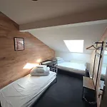 Rooms4rest Biz Skibicka Budynek 2 - Private For Tourists 华沙
