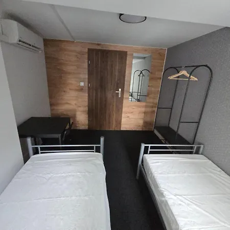 Rooms4rest Biz Skibicka Budynek 2 - Private For Tourists