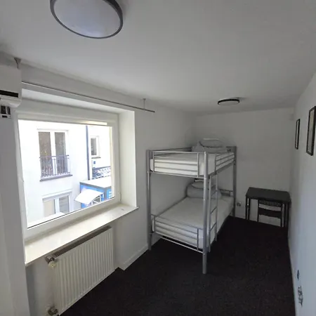 Hostel Rooms4rest Biz Skibicka Budynek 2 - Private For Tourists *